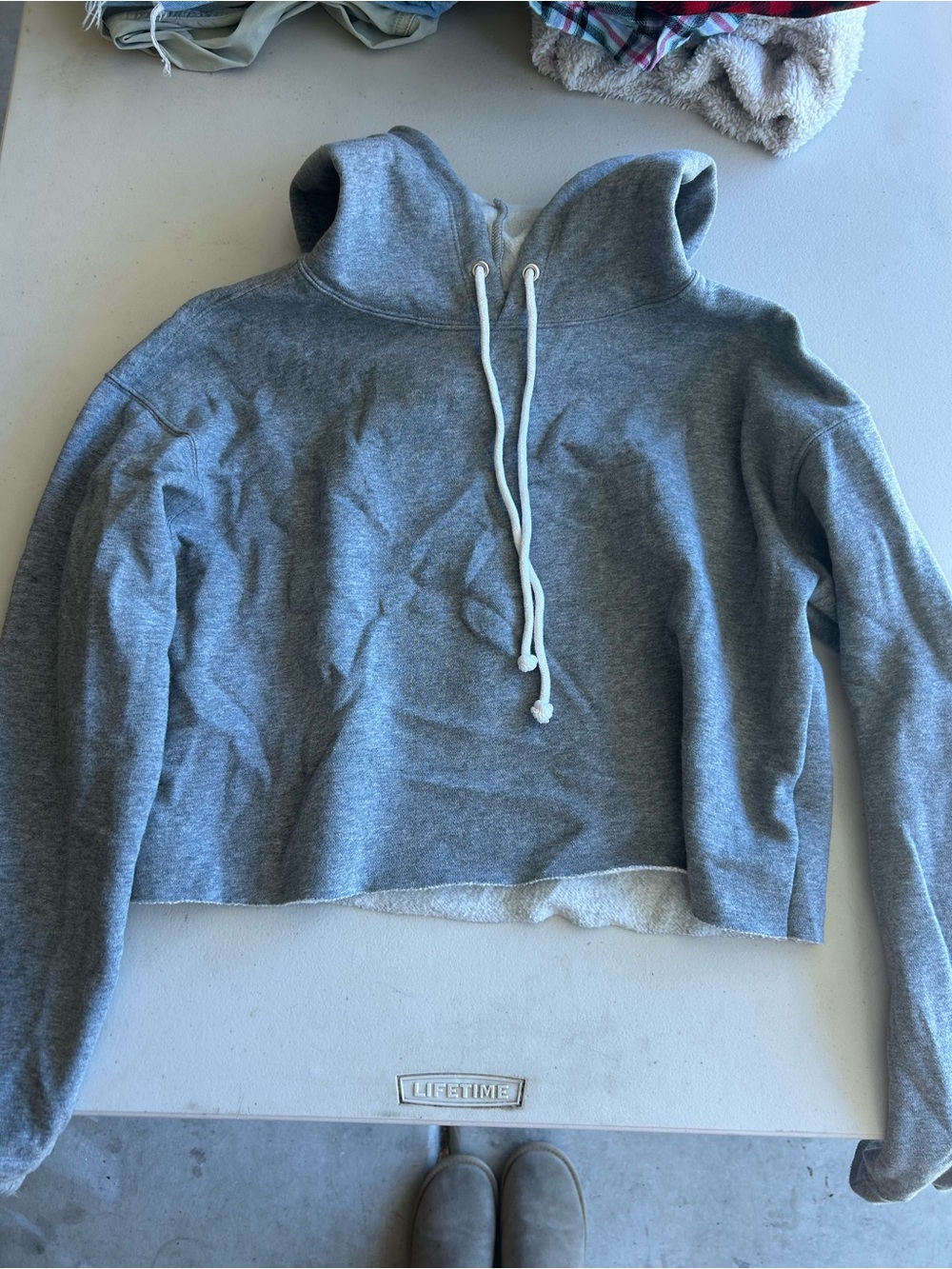 Gray Cropped Hoodie Sweatshirt - Brand: